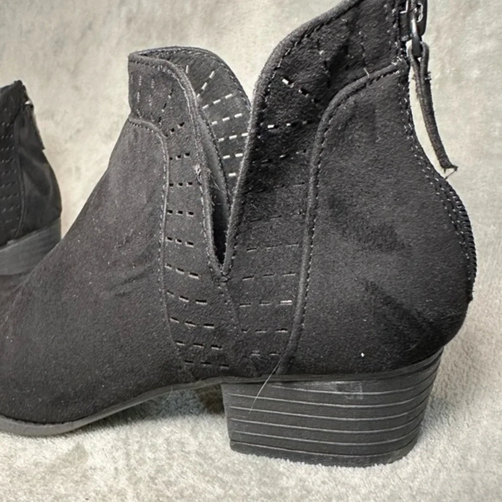 Self Esteem Ankle Bootie Women 6M Black Laser Cut Perforated Back Zip Block Heel